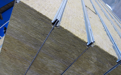 存放橫鋪巖棉板需要注意什么？